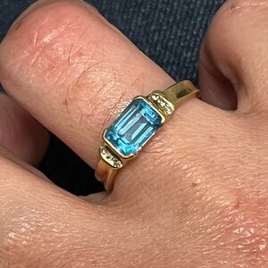 14K Gold Blue Topaz ring, size 6